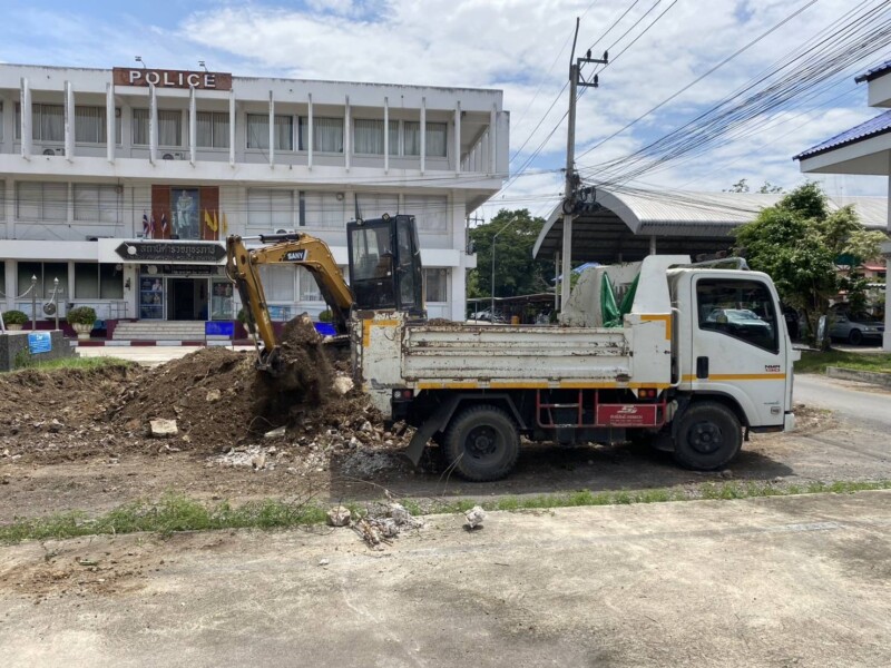 แบคโฮให้เช่า.com บริการรถแบคโฮให้เช่า (50)